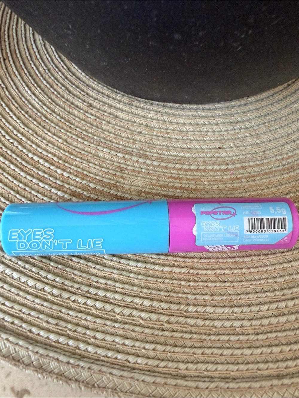 Eyes Don't Lie Dual-Color Mascara — Blue and Pink